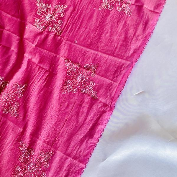 Women's stylish lengthy embroidered duppatta