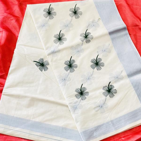Kerala festival kasavu saree