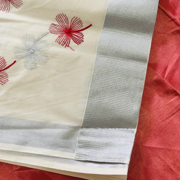 Kerala festival kasavu saree